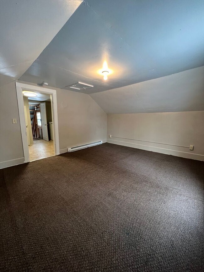 Building Photo - THR -03- Galesville