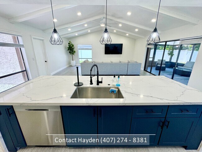 Cocina - 1523 Gallinule Dr