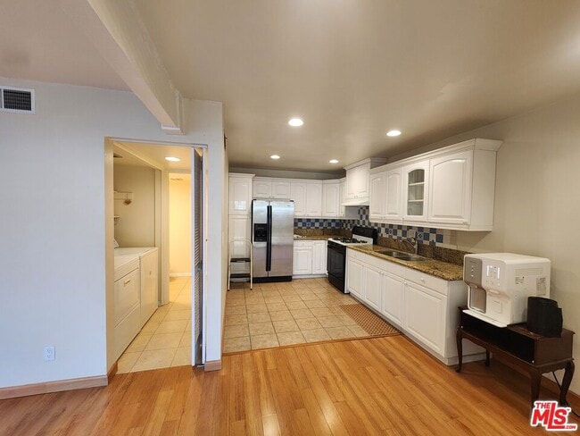 Building Photo - 148 Casuda Canyon Dr