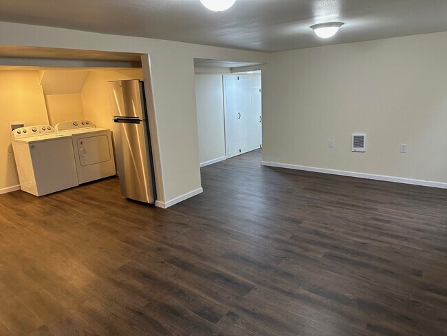Foto del edificio - Minutes from WWU — Roommate-Friendly Home Near Downtown Bellingham