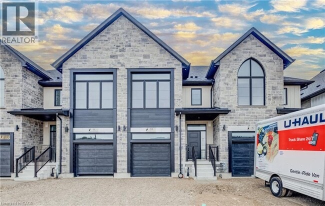 Building Photo - 89 Rivergreen Cres