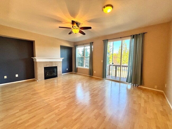 Building Photo - Update 3 Bedroom Home in Beaverton!