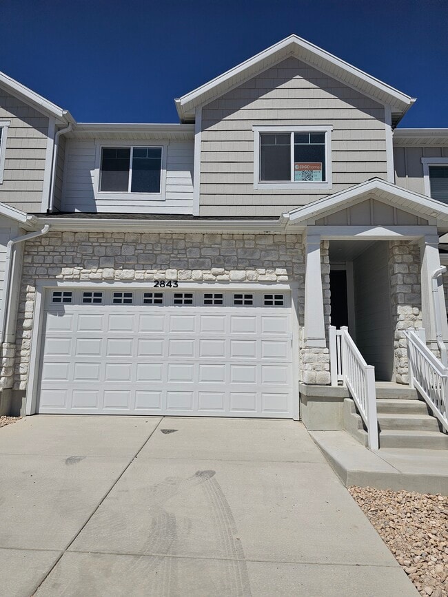 Building Photo - 2843 Blue Dawn Ln