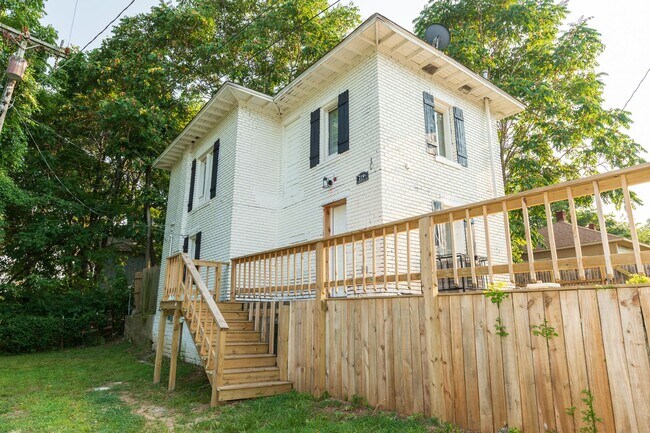 Foto del edificio - N Rosedale Ave Duplex