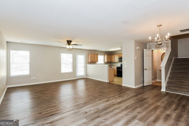 Foto del edificio - 2755 Mayfair Dr