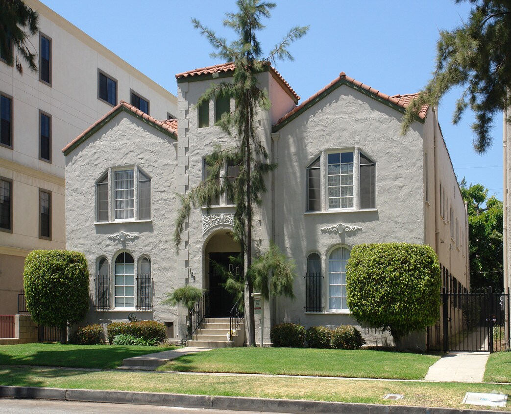 Primary Photo - 123 N Swall Dr