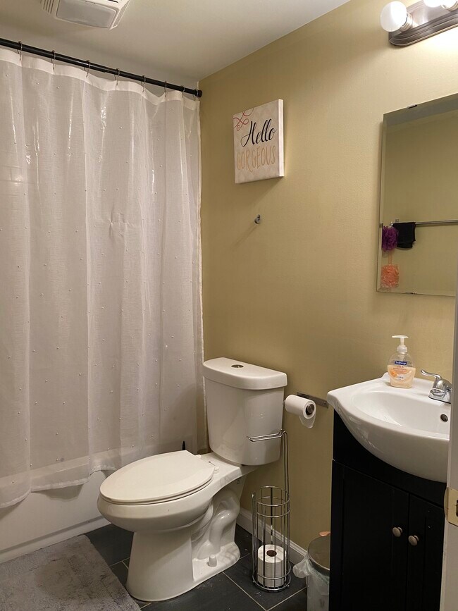 Foto del edificio - 1853 N 17th St