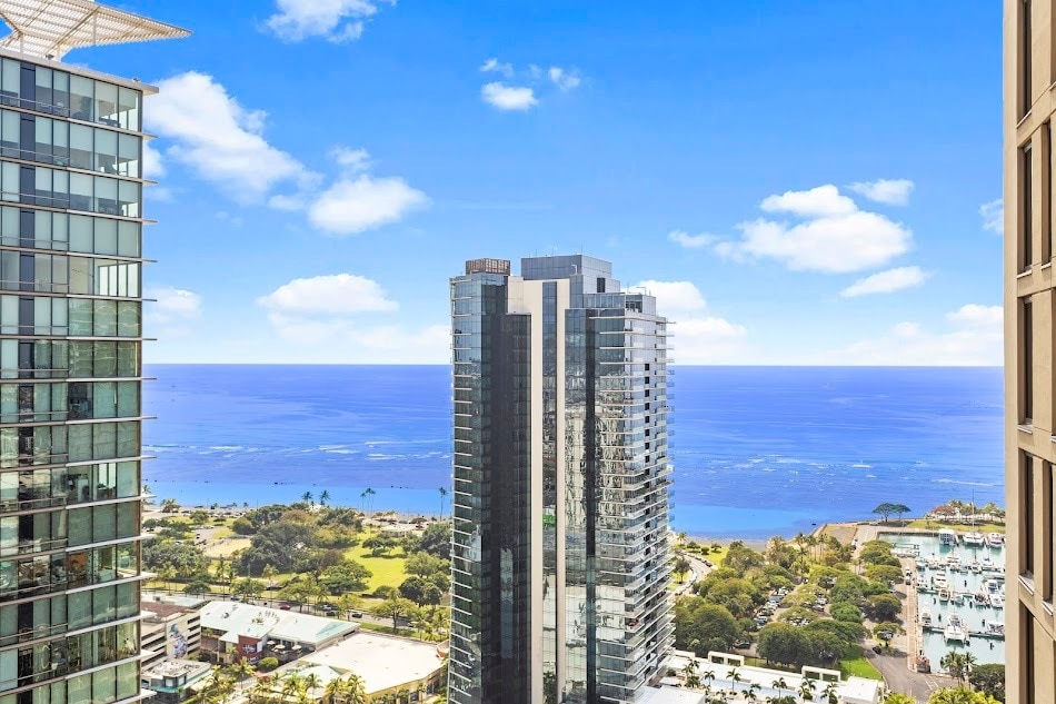 Photo - 987 Queen St (Honolulu, HI)