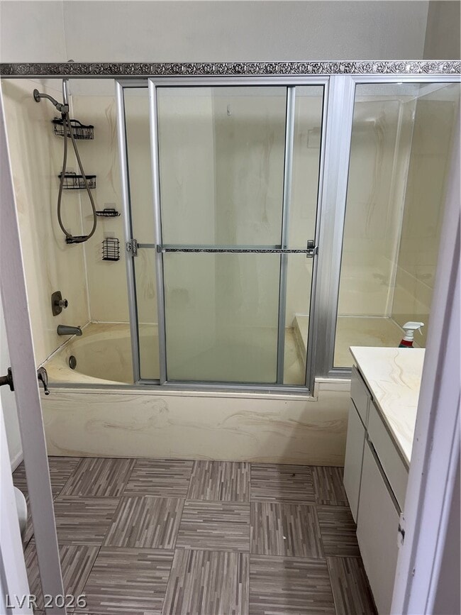 Building Photo - 2625 Lourdes Ave