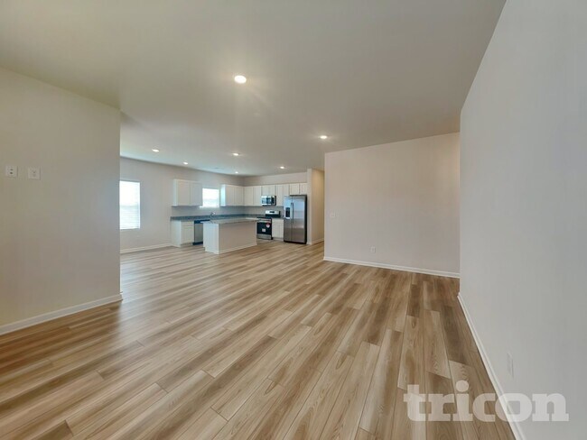 Foto del edificio - 563 Cedar Brk Dr