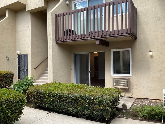 Foto del edificio - 6902 Mission Gorge Rd