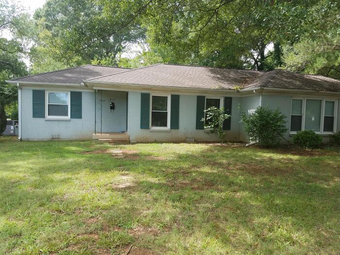 Foto principal - 1903 Middle Tennessee Blvd