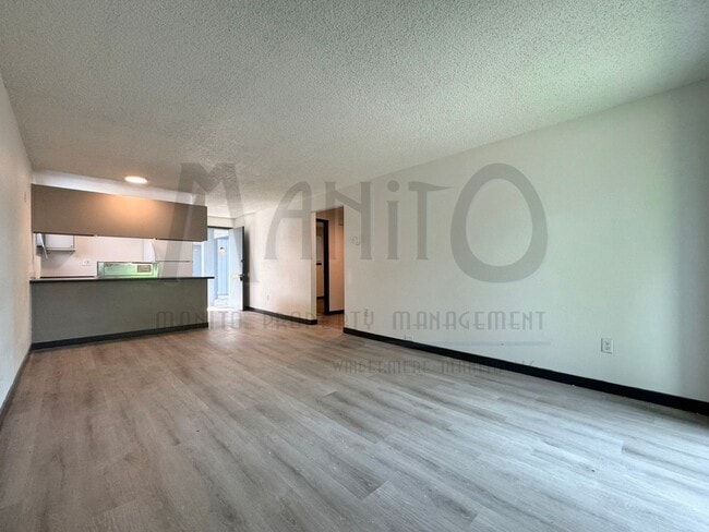 Building Photo - Charming Bungalow