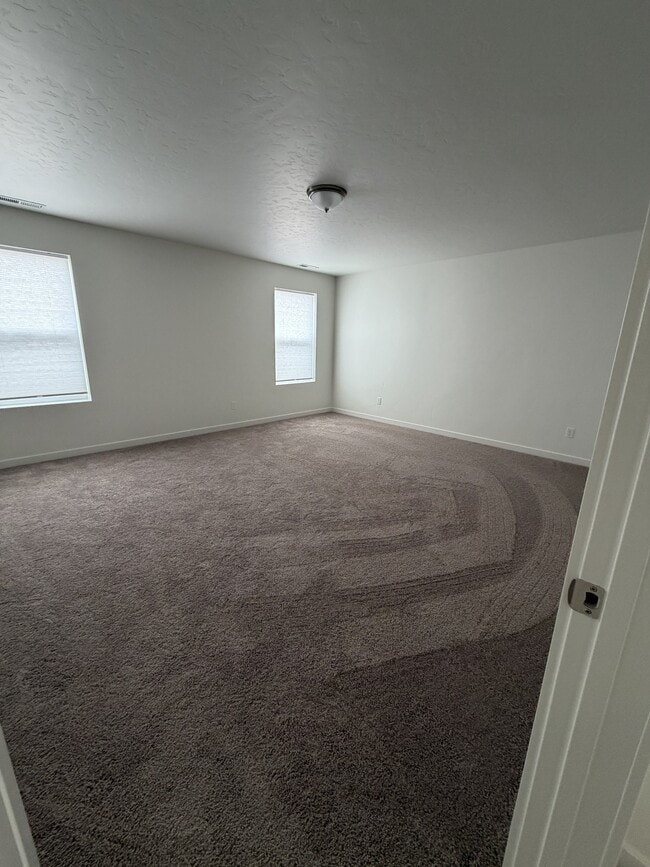 Building Photo - 1578 S La Escalera Ave