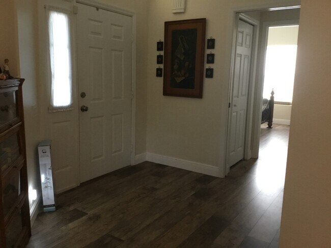 Foto del edificio - 4501 Golf Club Ln