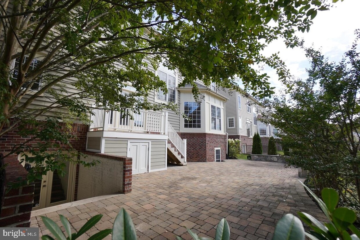 9212 Treasure Oak Ct, Lorton, VA 22079 House for Rent in Lorton, VA