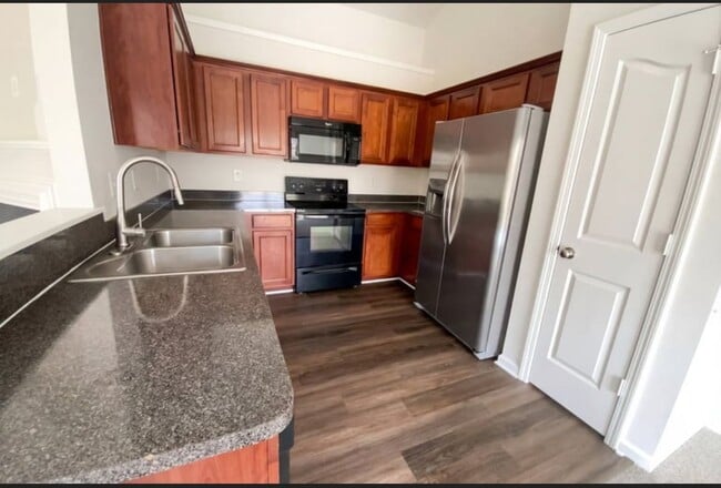 Foto del edificio - 3727 Pimilico Trace Ln