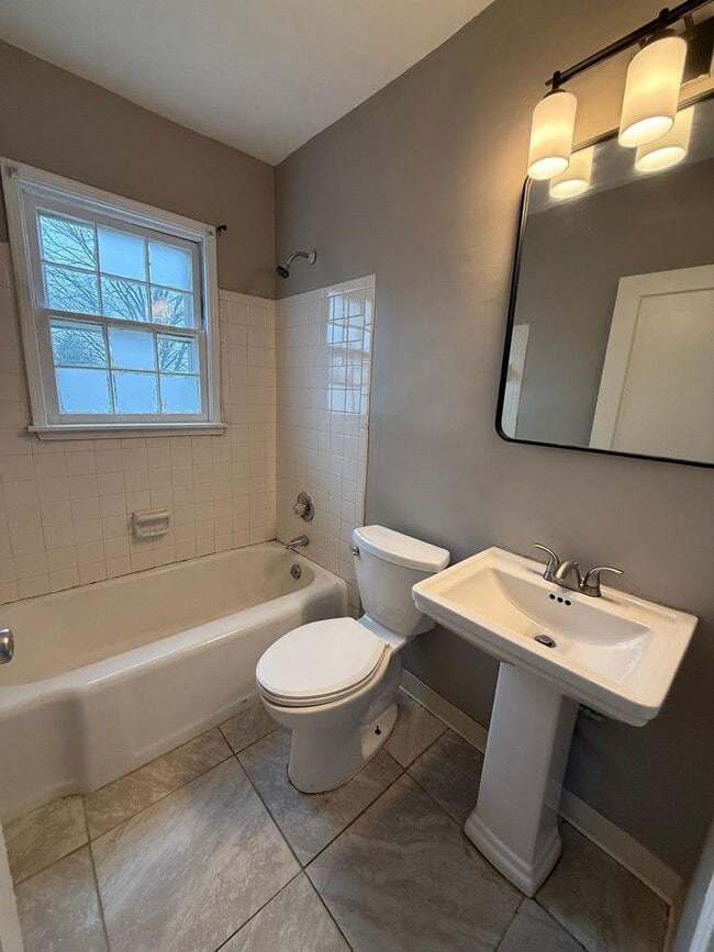 Building Photo - 7718-7720 Harrison Ave