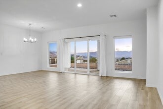 Building Photo - 2591 Trade Wind Dr