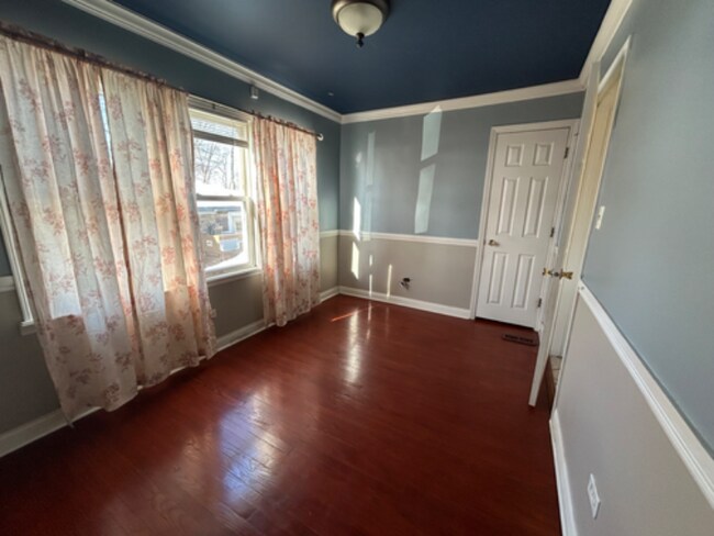 Foto del edificio - 14520 Harvey Ave