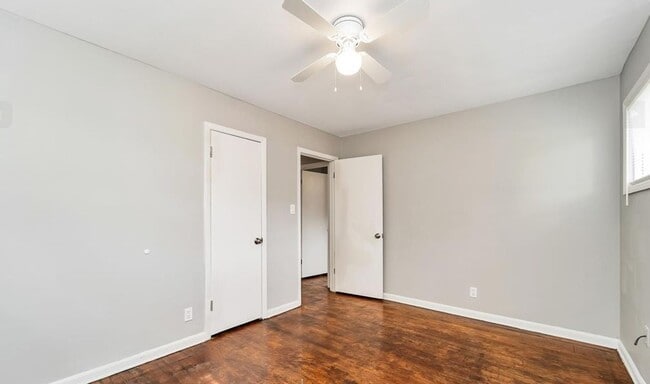 Building Photo - 612 Marguerite Dr NW