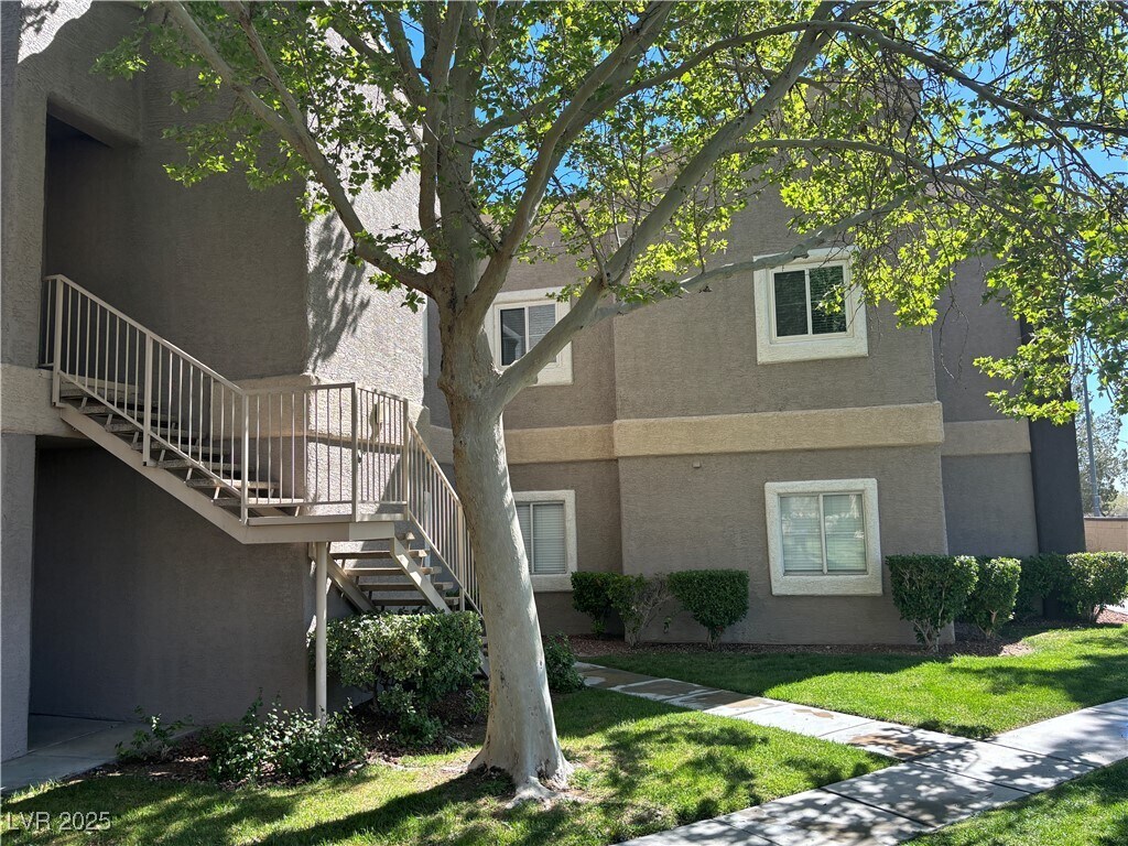 Foto principal - 5250 S Rainbow Blvd