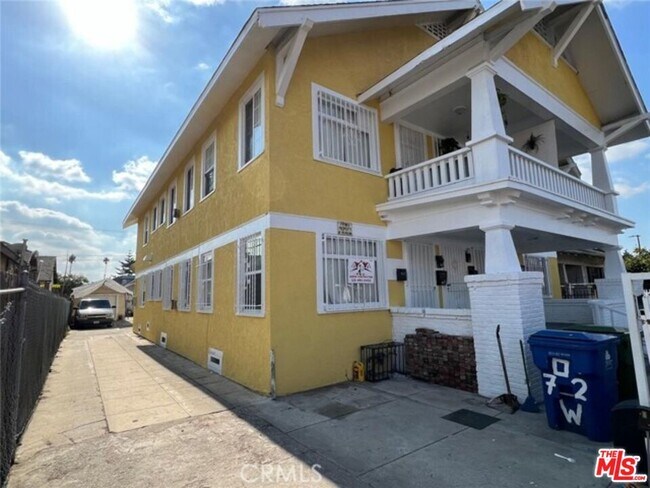Foto del edificio - 708 W Vernon Ave