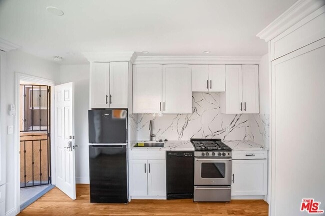 Building Photo - 1844 18th St