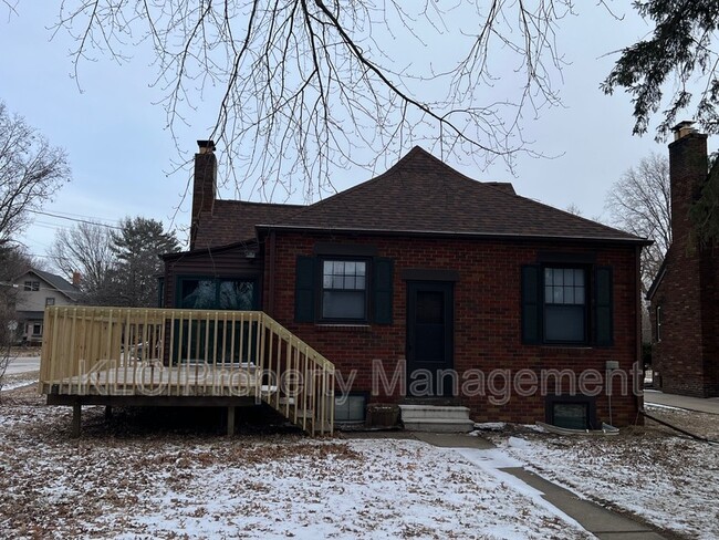 Building Photo - 3300 Beaver Ave