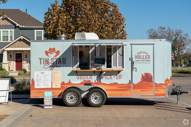 Tin Star food truck brings local flavor to Northlake neighborhoods.