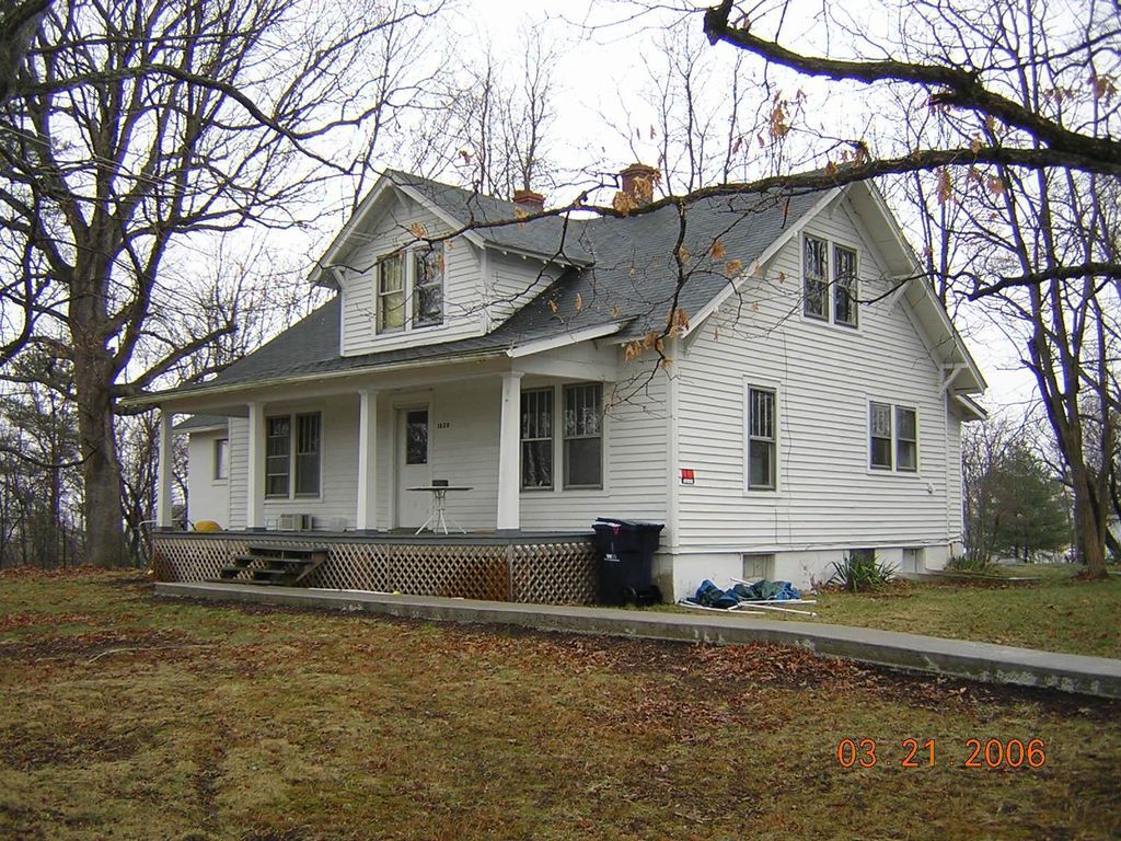 Primary Photo - 1820 N Main St