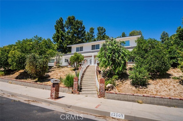 Foto del edificio - 22301 Michale St