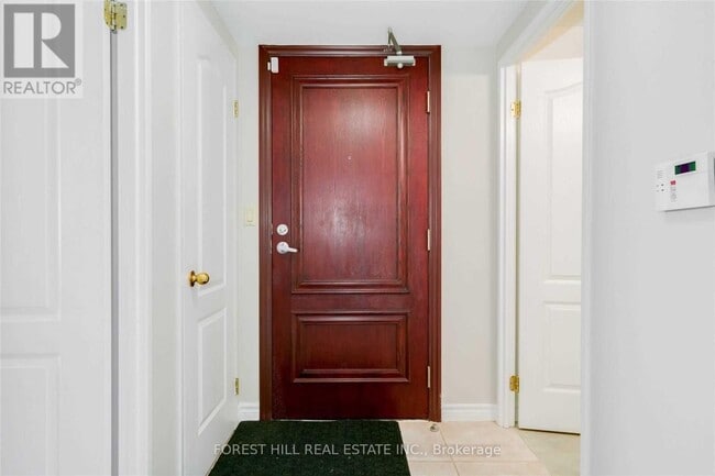 Building Photo - 9 Greenbriar Rd