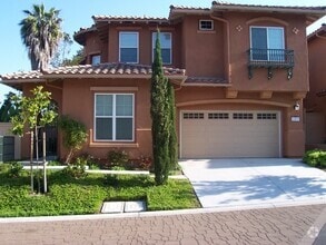 Building Photo - 12459 Carmel Park Dr