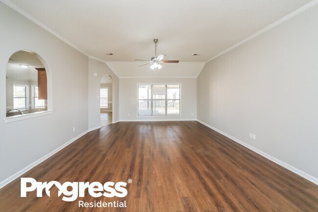Building Photo - 10442 Sanford Dr