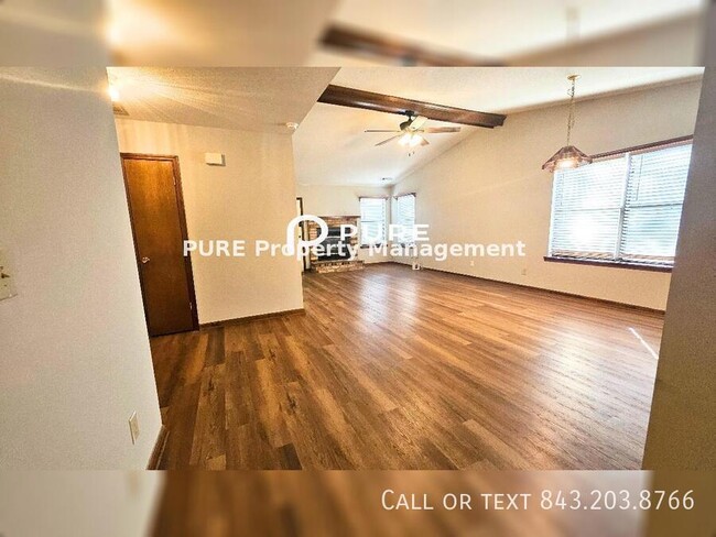 Building Photo - 50% Off One Months Rent!!!! Charming 3-bed...