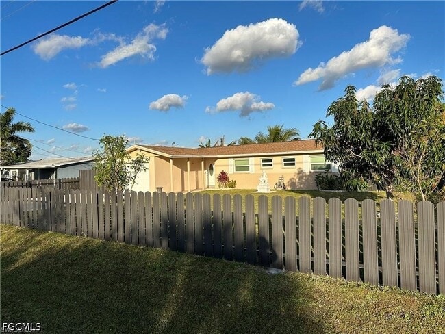 Building Photo - 141 Schneider Dr