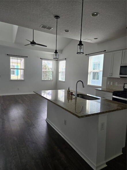 Foto del edificio - 562 Landshark Blvd