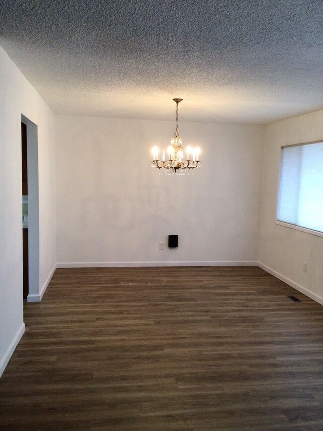 Building Photo - 2722 E McLoughlin Blvd