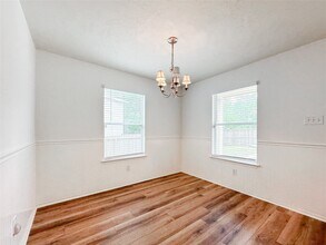 Building Photo - 11 Orion Star Ct