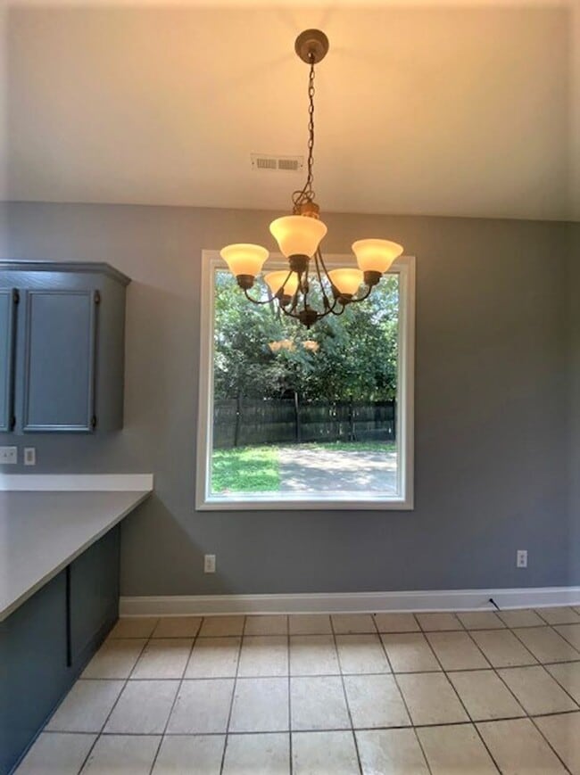 Foto del edificio - Downtown Cornelius! Minutes from Lake Norman! 2 Bedroom, DUPLEX!