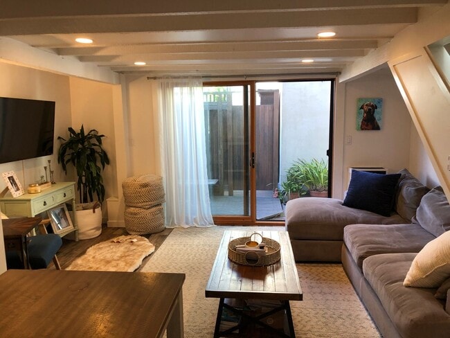2843-2845 Clay Street - 2843-2845 Clay Street Apartment