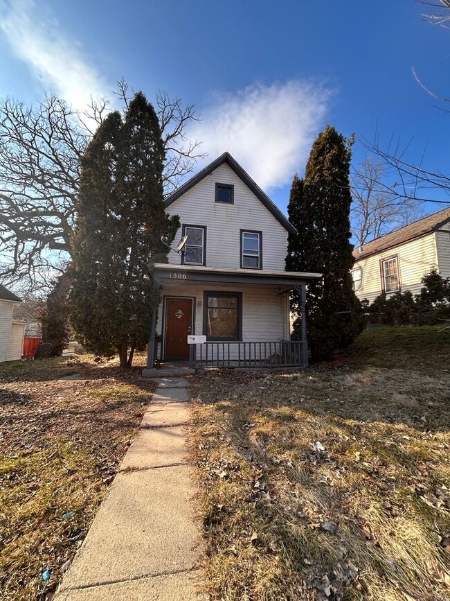 Building Photo - 1506 Esplanade Ave