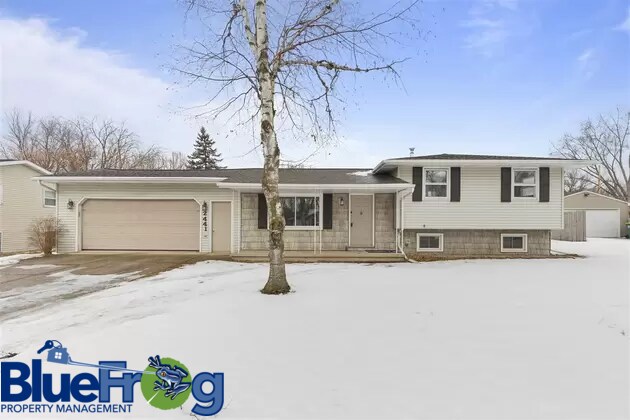 Primary Photo - 2441 Pecan St