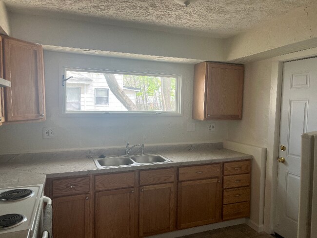 Building Photo - 1223 Andrus St