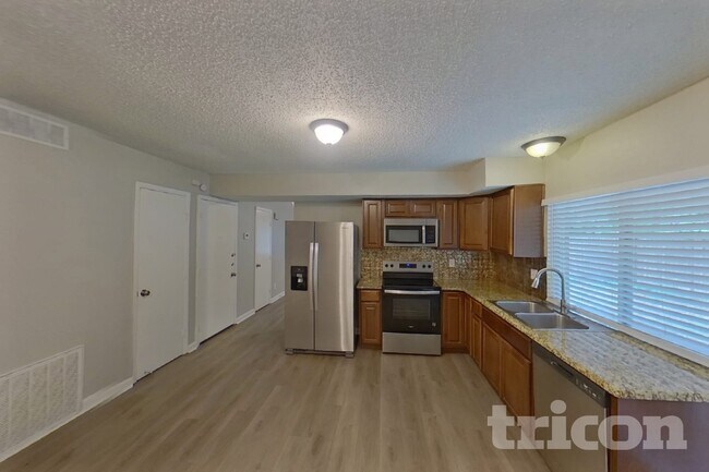 Foto del edificio - 2908 Lemmontree Ln