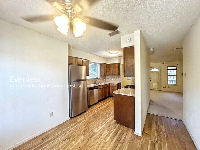 Foto del edificio - 8309 Wexford Dr