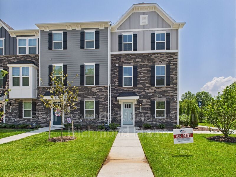 Primary Photo - 9600 Laurel Ridge Ct