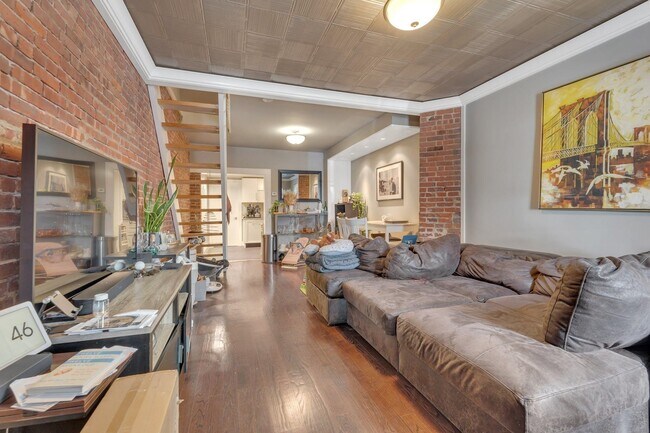 Building Photo - 109 Willow Ter