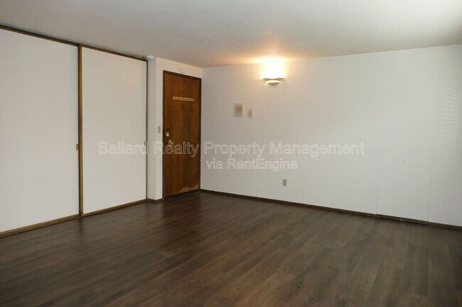 Foto del edificio - 3018 NW 85th St